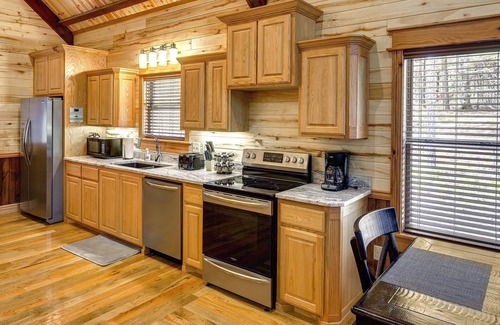 Broken Bow Cabin | Legends Lair-Mountain Hideaway, Woodburning Fireplace, Hot Tub, Jetted Tubπ₯ππ²