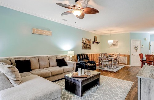 Red Hill Apartment | Legends Resort - Montrose Ln - C