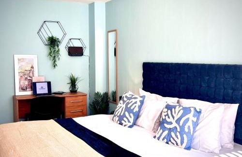 Leicester House | Leicester LE3 Comfy Casa Stay with Free Parking in Quiet Area