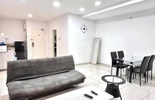 George Town Apartment | Leisure 1Bedroom Balcony Suites Gurney