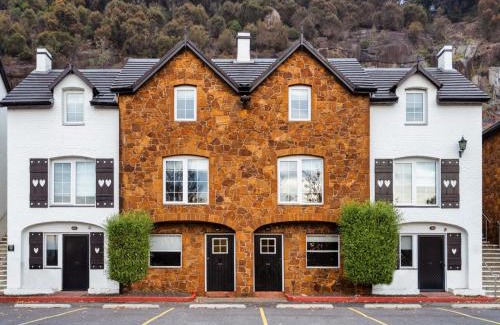 Launceston CBD Apartment | Leisure Inn Penny Royal Hotel & Apartments