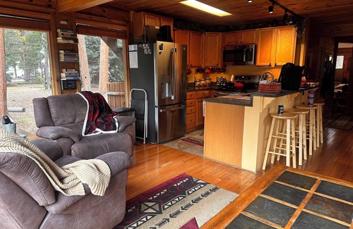 Grand Lake Cabin | Lemmon Lodge: Waterside retreat, great lake and mountain views, close to town