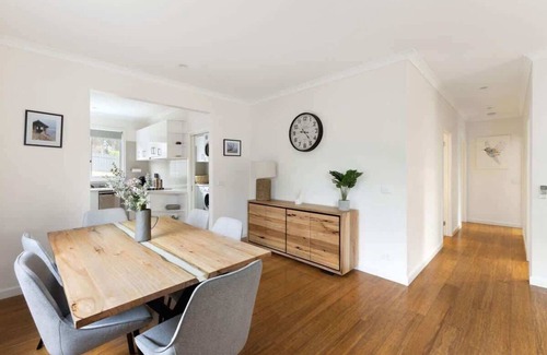 Myrtleford House | Lemon & Myrtle Cottage - Stunning and Cosy Accommodation