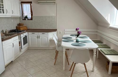 Balatonudvari Apartment | Lent a Parton Apartmanház