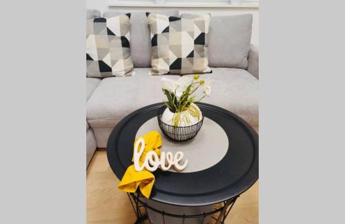 Traun Apartment | LEON Apartment NEU! Gemütlichkeit an erster Stelle
