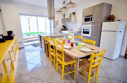 Monceau-le-Waast House | "Les agapes" Large 350 m2 gite in fenced park for up to 18 people.