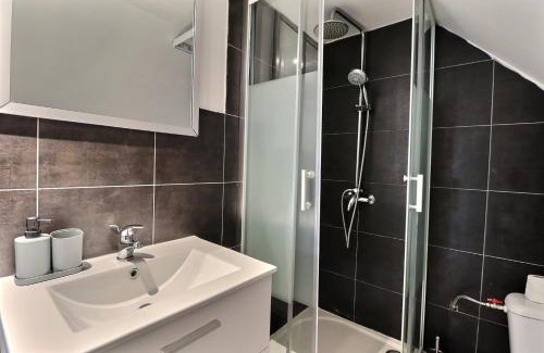 Troyes Apartment | Les Apparts du Pont Vert - lit double - WiFi - tout inclus - 4