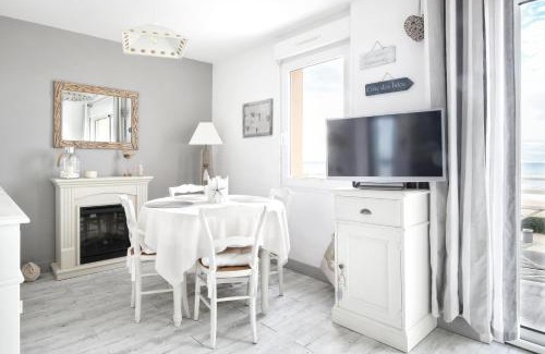 Saint-Jean-de-la-Riviere Apartment | Les balcons des Ecréhous - Duplex front de mer