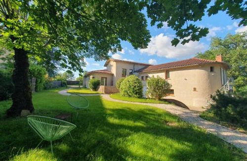 Labastide-de-Levis Apartment | Les berges du Seudo