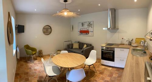 Saint-Ouen-des-Toits House | Les Bosquets