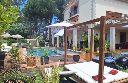 Piera Villa | Les Canyes Cottage, Private Villa Resort