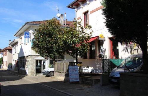 Poyanne Bed & Breakfast | Les Chambres d'Eugénie