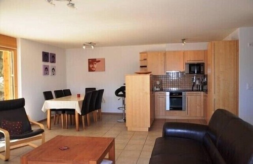 Vex Apartment | Les Collons 1800m - 4 Valleys - 3 Bed Luxury Ski Apt + Jacuzzi + WIFI, lift 50m