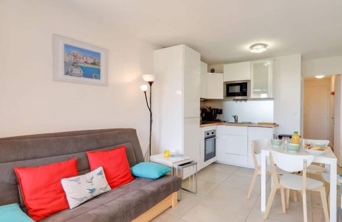 La Nartelle Apartment | Les Coteaux de la Nartelle by Interhome