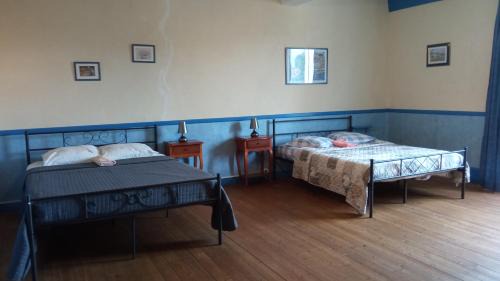 Anchenoncourt-et-Chazel House | Les deux Licornes