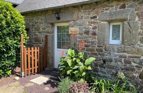 Camlez House | Les GITE st Nicolas La campagne a 5 min de la mer!