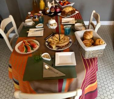 Bougy-lez-Neuville Bed & Breakfast | Les Glycines de Bougy
