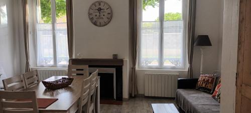 Cressonsacq House | les glycines