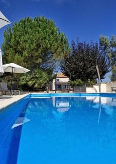 Montesquieu Bed & Breakfast | Les Grands Maitres Chambre d'Hotes