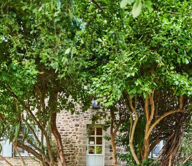 Saint-Vaast-la-Hougue Hotel | Les Maisons de Tatihou, The Originals Relais
