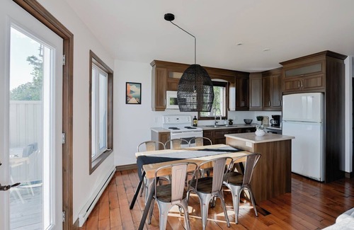 Baie-St-Paul House | Les Marées - exceptional view, spa, ski, hike