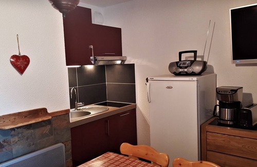 Les Bruyeres Apartment | LES MÉNUIRES, 2 rooms*, 4 pers, at the foot of the slopes