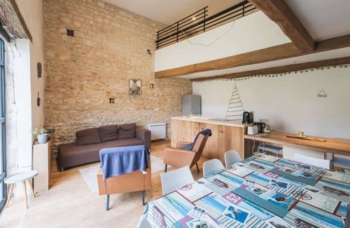 Liniers Cottage | Les Meurs: Two cottages with swimming pool for 12