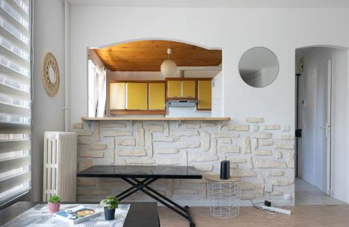 Montreuil Apartment | Les Oseraies