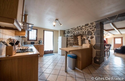 Saulzet-le-Froid House | Les Ouches - Saulzet-le-froid