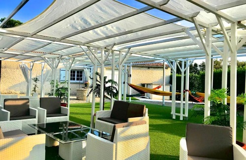 Grillon House | Les Pergolas de Richerenches