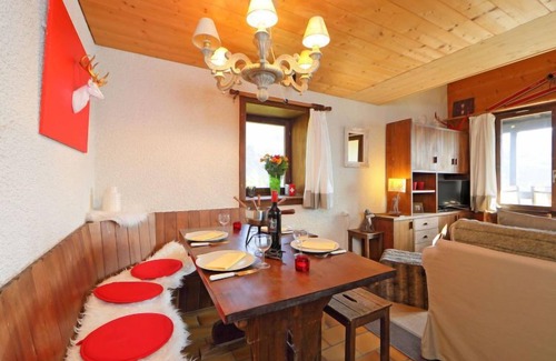 Gryon Apartment | Les Petites Maraîches 132/389 by Interhome