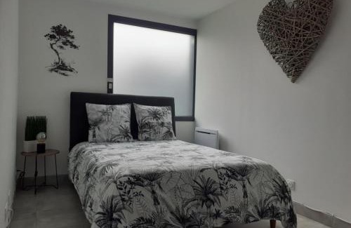 Talant Apartment | Les pins de Talant , au calme en rez de jardin