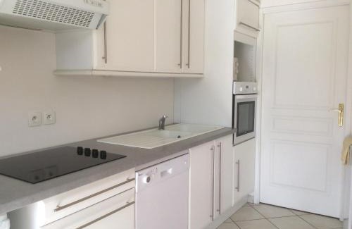 Pringy Apartment | LES RIVES DU FIER T3 vélos bienvenus CALME Jardin clôturé ANNECY LAC à qq min