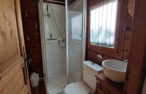 Brissarthe House | Les Roulottes de la Brauderie