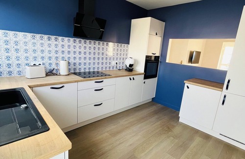 Chateau-d'Olonne Apartment | Les Sables pailletés 110 m2 apartment + 15 m2 terrace facing the ocean!