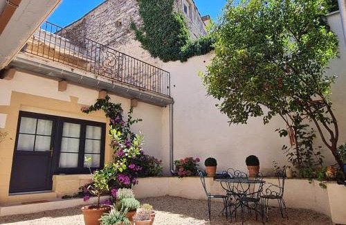 Aigues-Vives Apartment | Les Songes d'Augustine