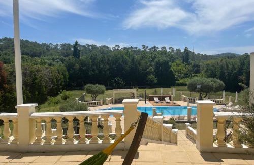 Brignoles House | LES TERRASSES DE VALERIAN