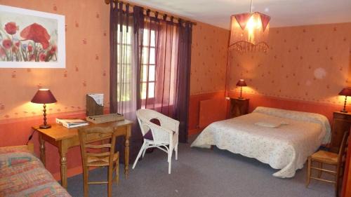 Saint-Martin-des-Entrees Bed & Breakfast | Les Volets Bleus