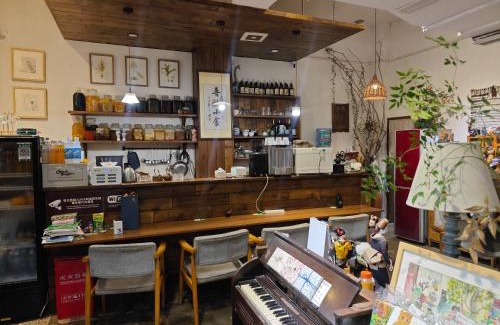 Shizhong District Hostel | Leshan Qiuye Book House B&B