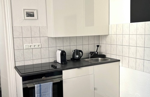 Wolfenbuettel Apartment | Lessingstube: Bright, cozy apartment with box spring bed & close to Jägermeister