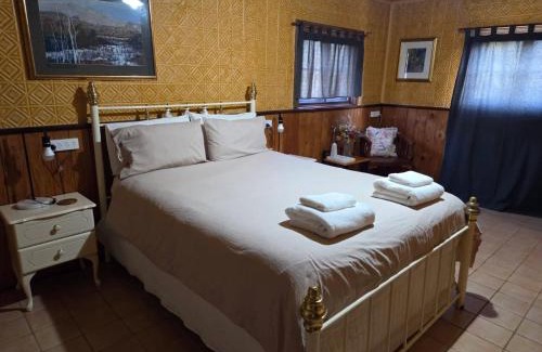 Katrine House | LeVar -Historic accessability accommodation with Ensuite and Mod Cons