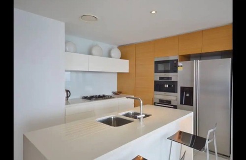 Broadbeach Apartment | Level 31- 4 Bed Broady Lux Oracle Sub pent sleep 9 + child