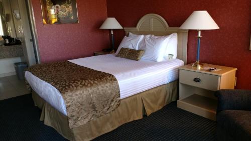 Woodland Hotel | Lewis River Inn