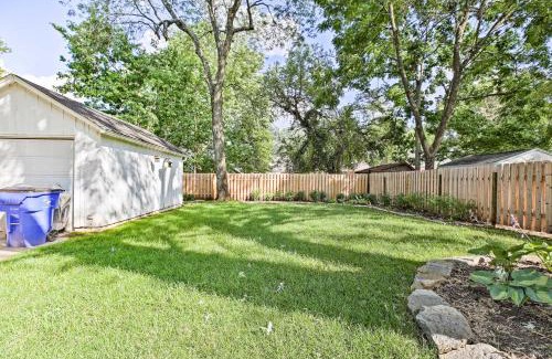 Lexington House | Lexington Getaway with Backyard Deck Less Than 2 Mi to UK!
