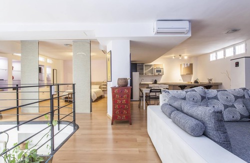 San Bernardo Apartment | LF PARKING INCLUDED. Loft adjacent to Santa Cruz