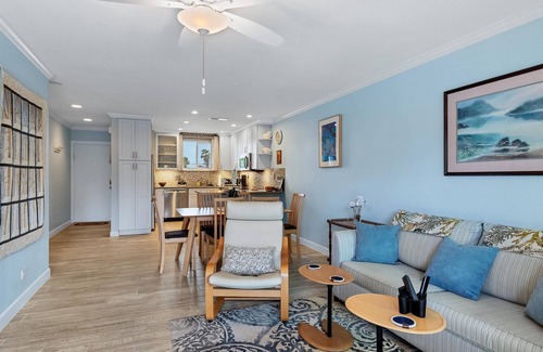 Saint Armands Key Condo | Lido Beach and St Armands Circle. Kingston Arms. Ultimate getaway.