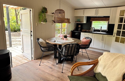 Zuidwolde House | Lief Boshuisje in Bosrijk Gebied