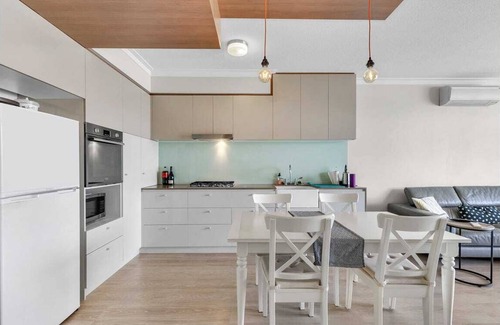 South Brisbane Apartment | Light apartment in amazing central location
