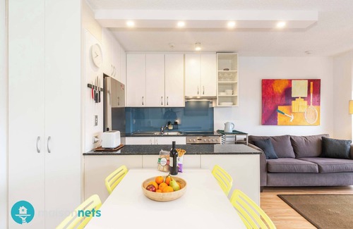 Elizabeth Bay Apartment | Light Filled 1BR Retreat with Car Park & Pool