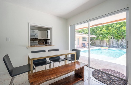 Coral Ridge Isles House | Lighthouse Guest Suites